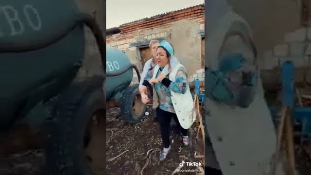 СОБАКА КАКАЛА СОБАКА ПИСАЛА КЛАССНЫЙ МУЗОНЧИК смотреть онлайн