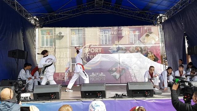 Показательные выступления в день города Воронежа 21.09.2019 часть 1, зрительская съёмка 2 смотреть онлайн