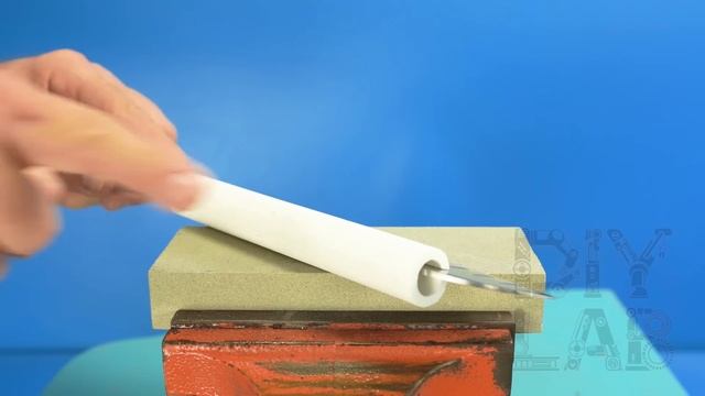 НОЖ как БРИТВА за две минуты! РЕЖЕТ ДАЖЕ САМОРЕЗ! Крутые идеи для заточки ножей! смотреть онлайн