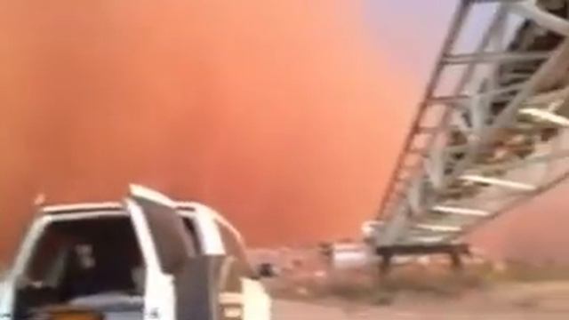 Необычная песчаная буря в Австралии смотреть онлайн