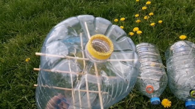 Бутылочное пчеловодство. Мои первые пластиковые корпуса. Подготовка к заселению пчелами. смотреть онлайн