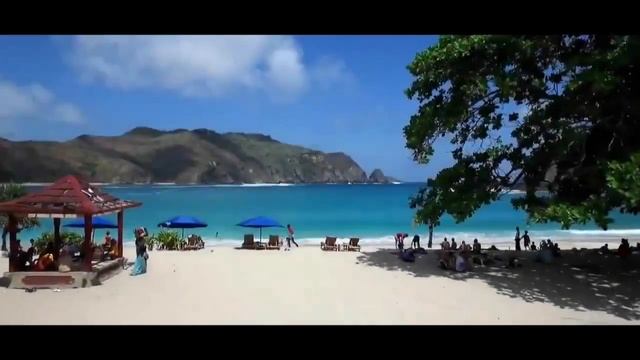 Tanjung Aan Beach, Everyone Favorite Beach! Lombok, Indonesia