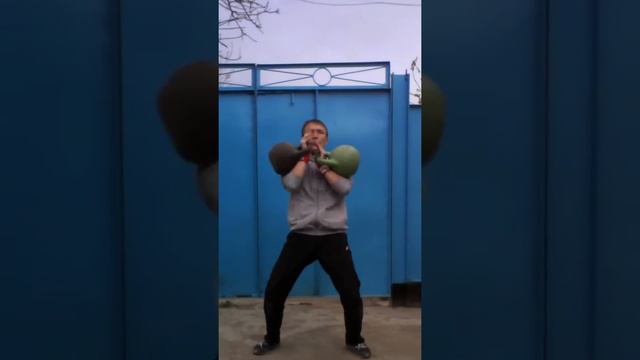толкание 2 гири по 16 кг 12 раз время минута смотреть онлайн