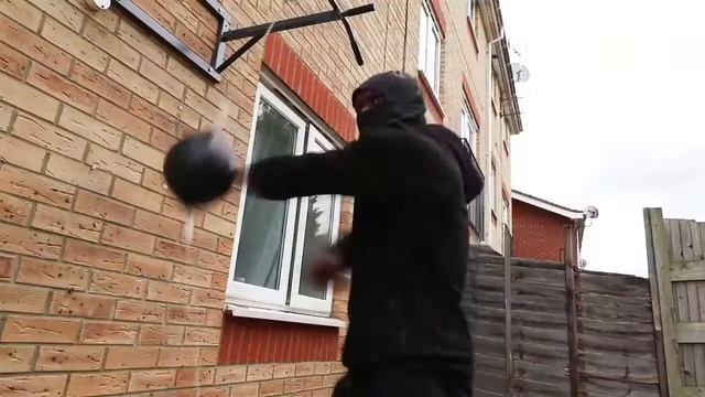 Скорость бойца улицы, неимоверная. смотреть онлайн