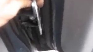 Регулировка провисшей двери Volkswagen