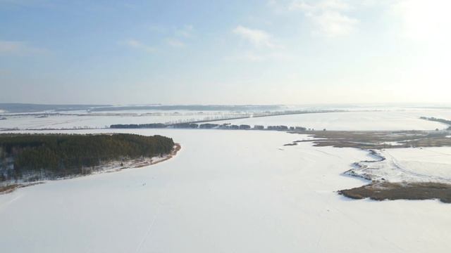 Над снегом смотреть онлайн