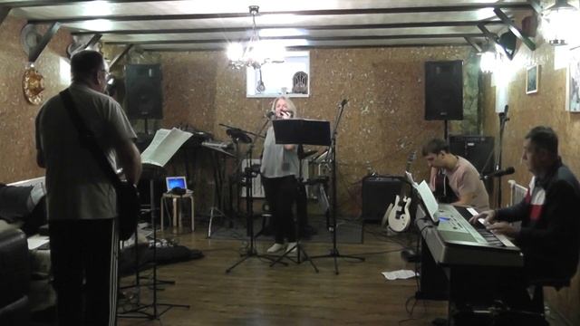 Шуфутинский - А ты себя побереги. Звук с камеры. 19.12.21 смотреть онлайн
