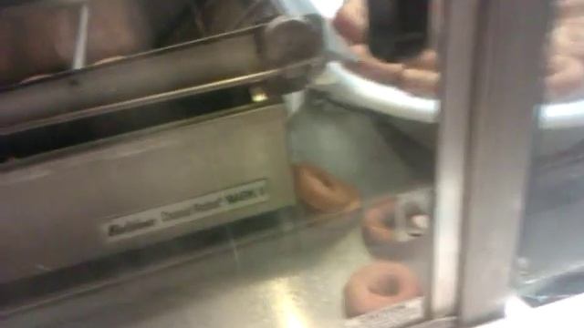 Как делают пончики в ИКЕА смотреть онлайн