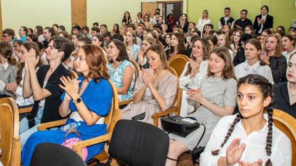 Торжественная церемония встречи с первокурсниками Ипполитовки