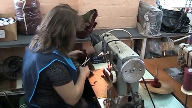 Производство войлочных тапочек. Швейный цех - пошив. смотреть онлайн