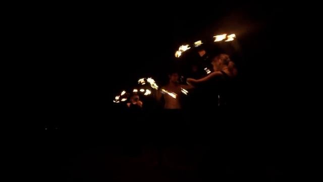 Дуэт с огненными веерами смотреть онлайн