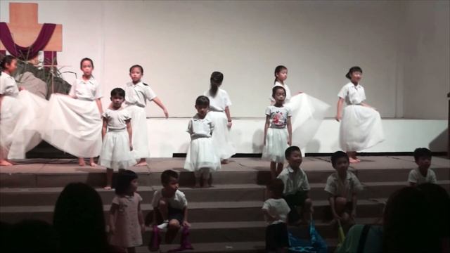 PetraKids Easter Presentation (So Will I) смотреть онлайн