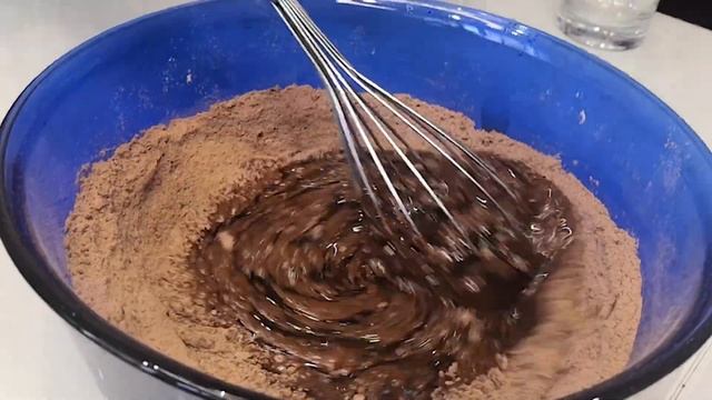 ПИРОГ "5 стаканов"! Шоколадный пирог без яиц. PIE "5 glasses"! Chocolate cake without eggs. смотреть онлайн