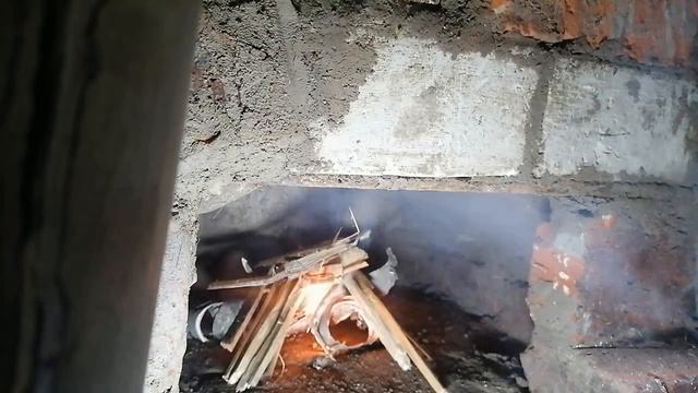 Вывел трубу.Первая топка русской печи.В лесу смотреть онлайн