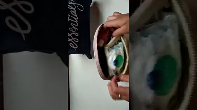 Уходовая и декоративная косметика в лагерь ||Арина смотреть онлайн