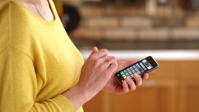 Воспитывать сложно. Позвонить легко. ИГРУШКА смотреть онлайн