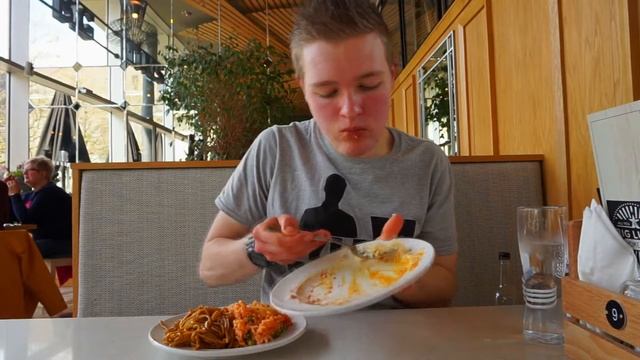 BIG LUKE'S WORLD BUFFET || FULL MENU CHALLENGE! || (7,000+ CALORIES ) смотреть онлайн