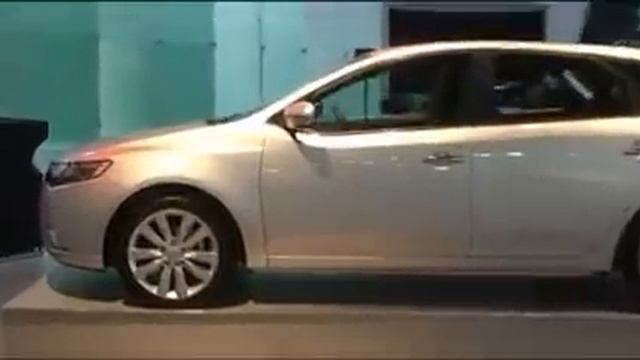 Kia Cerato Hatch смотреть онлайн