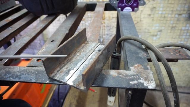 Сварка электродом для начинающих  Как научиться сварке  #Сваркаэлектродомдляначинающих#сваркаэлектр