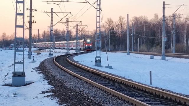 ЭП20-009 Фирменный поезд «Северная Пальмира/двухэтажный состав» 035А/036А Санкт-Петербург — Адлер смотреть онлайн