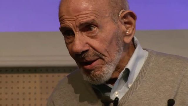 футурологи