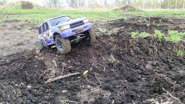 Toyota Land Cruiser 80. RC Car LC80 Kuro-Chan style. First run, off road. смотреть онлайн