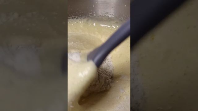 Это лучший рецепт бисквита для торта. Всего из четырёх яиц! смотреть онлайн