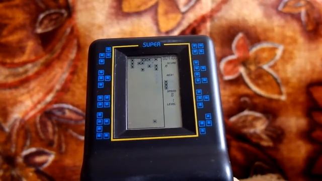 Обзор второго тетриса из миллениума Brick game E-500 смотреть онлайн