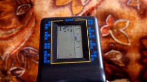 Обзор второго тетриса из миллениума Brick game E-500