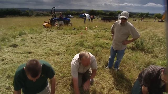 Could These Oxford Hills Hide Generations Of Ancient Treasure? | Time Team | Odyssey смотреть онлайн