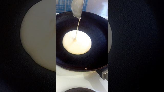 Американские блинчики-оладьи (хоткейки). Отличный завтрак за 10 минут! смотреть онлайн