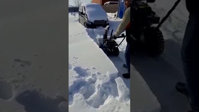 Снегоуборщик Интерскол СБМ-650Э 15 февраля 2022 г. смотреть онлайн