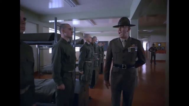 Сержант Хартман одинаково относится ко всем национальностям.