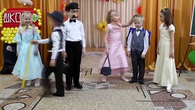 Шуточная сценка про первоклассника Петю смотреть онлайн