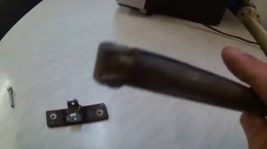 Фиксатор открытых гаражных ворот