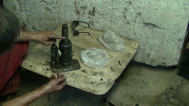 Домкрат гидровинтовой мини , 2 х штоковый Часть 1 смотреть онлайн