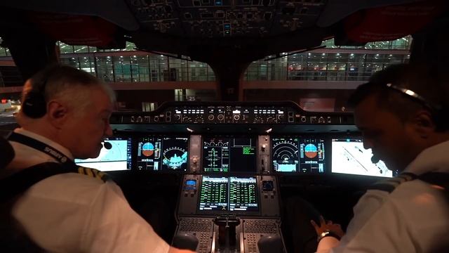 Spectacular Thunderstorm on Air Mauritius A350 (Flight Review & Cockpit View) смотреть онлайн