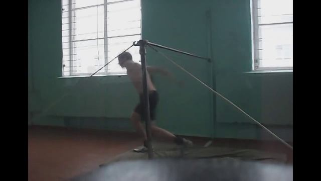 как я учился делать выход из под турника.avi смотреть онлайн