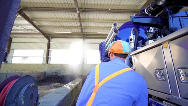 Machines for Kids with Blippi | Learn About Vacuum Trucks смотреть онлайн