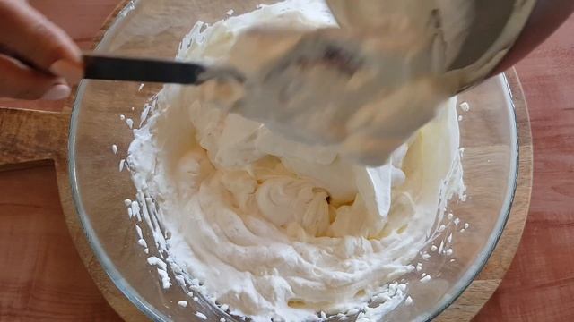 Чийзкейк с боровинки (торта с крема сирене) без печене и без желатин. Лесна рецепта смотреть онлайн