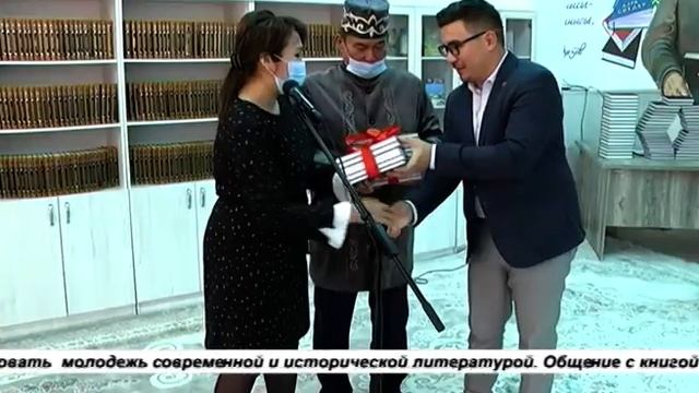 ОТКРЫЛСЯ КНИЖНЫЙ УГОЛОК смотреть онлайн