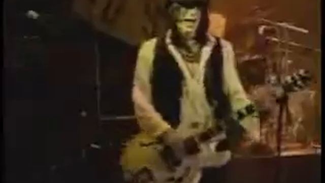 Guns N' Roses - Mr Brownstone