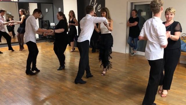 BACHATA BASIC смотреть онлайн