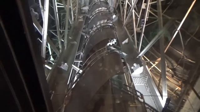 Follow me around: New York City смотреть онлайн