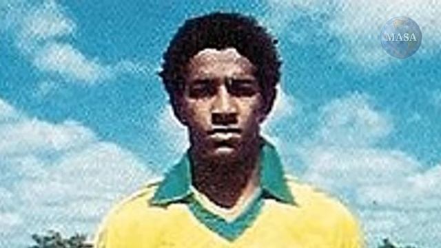 Voici 6 grands footballeurs noirs ruinés par leurs femmes suite au divorce I magazine du savoir смотреть онлайн