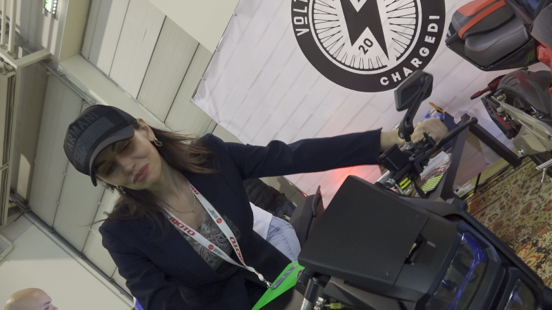 Первый электромотоклуб Москвы "Volt brazers" и "Yutarex" - мотожизнь и байкерство по-новому смотреть онлайн