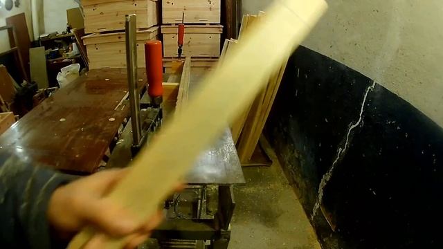 Сделать ножки на кухонную табуретку самому смотреть онлайн