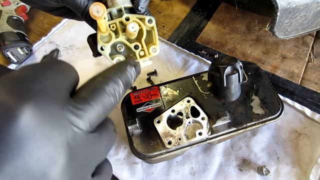 Fix 90% of Briggs lawn mower not starting problems. Easy repair. смотреть онлайн