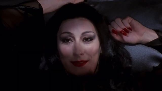 Mary On A Cross (Gomez and Morticia) смотреть онлайн