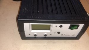 Зарядное устройство для автомобильного аккумулятора Вымпел 57 и Вымпел 55 . Сравнение .